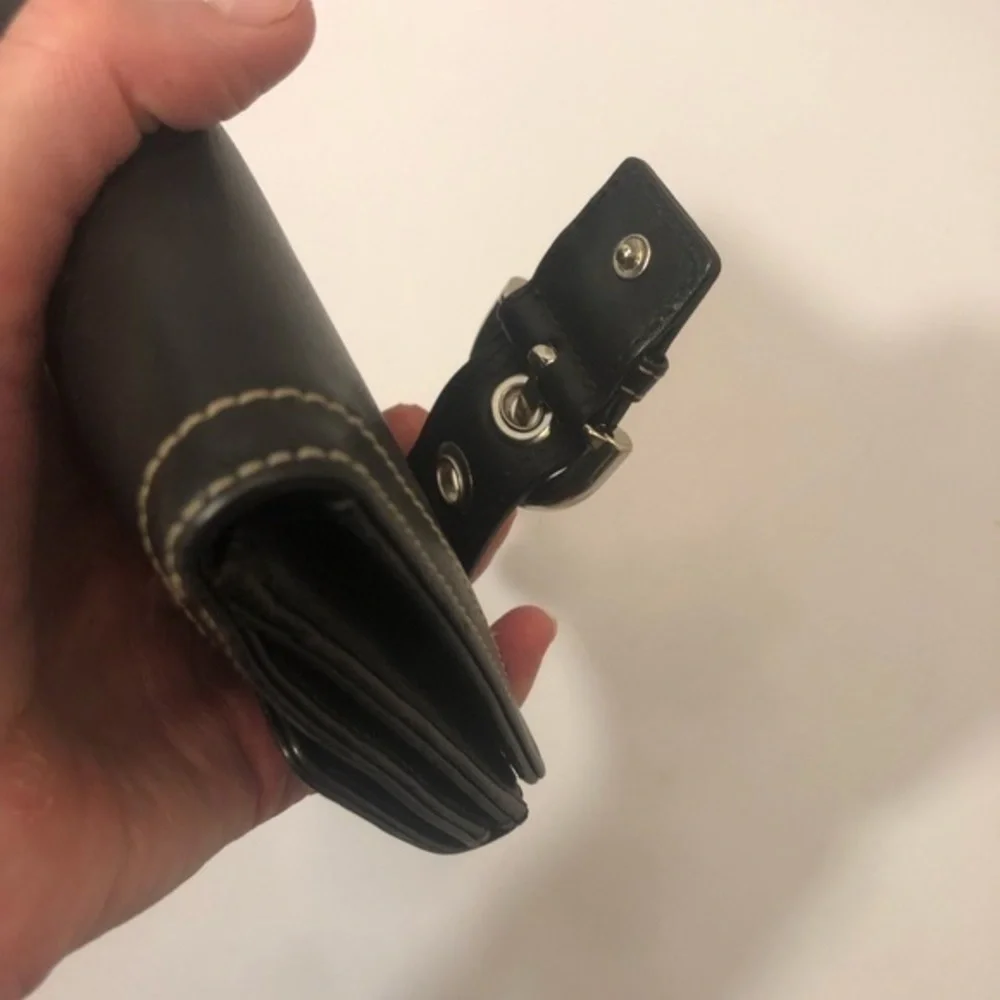 Coach black leather buckle soho wallet - Picture 7 of 8